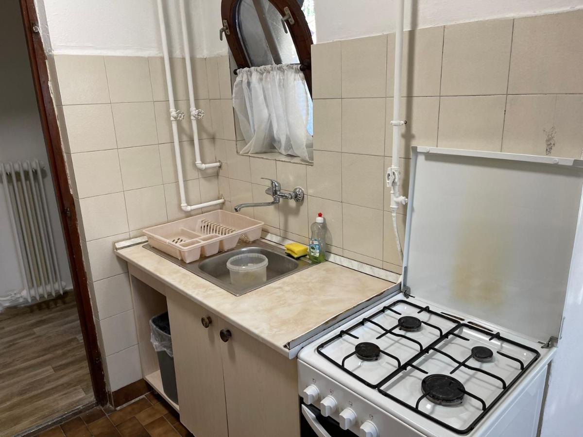 Szimpla Apartman Apartment Miskolc Bagian luar foto